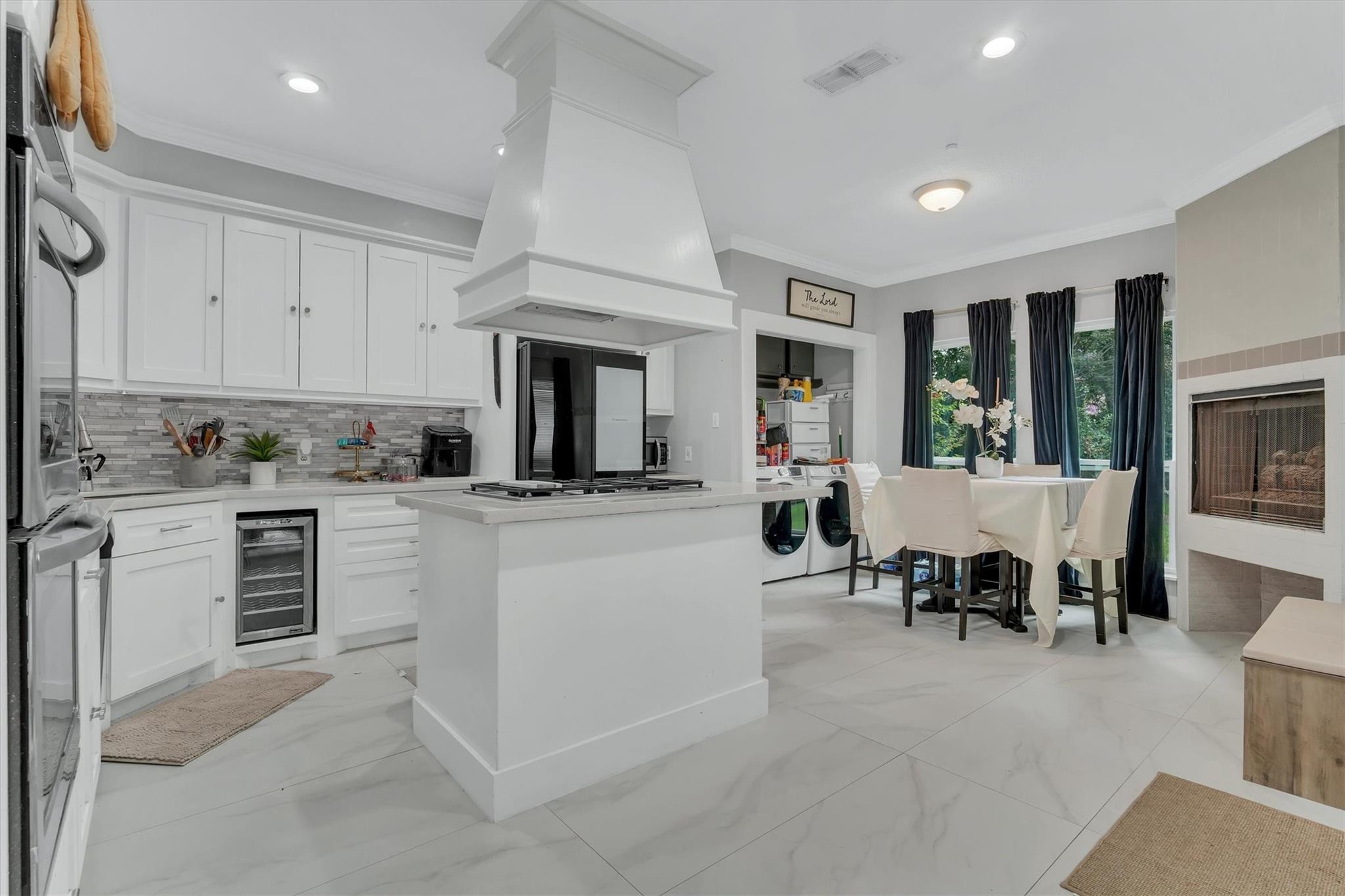 12407 Rosehill Lane