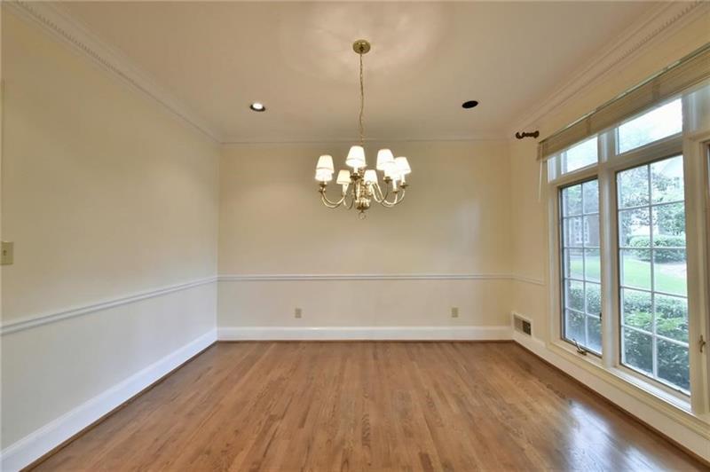11 Paces West Drive NW