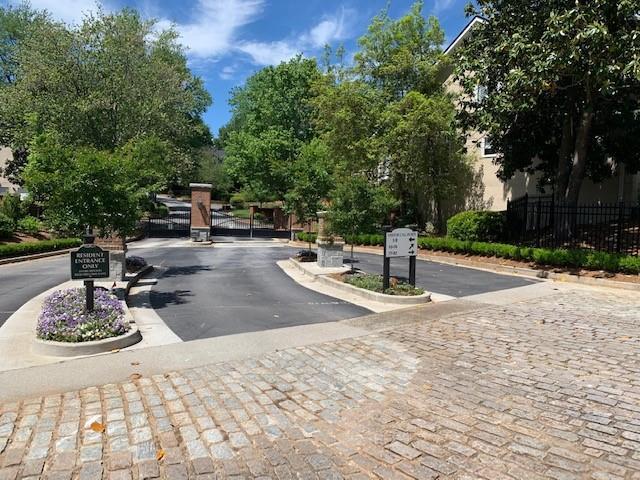 11 Paces West Drive NW