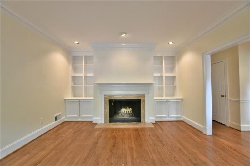 11 Paces West Drive NW