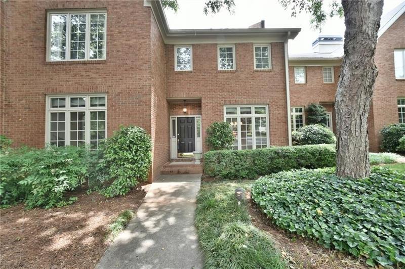 11 Paces West Drive NW