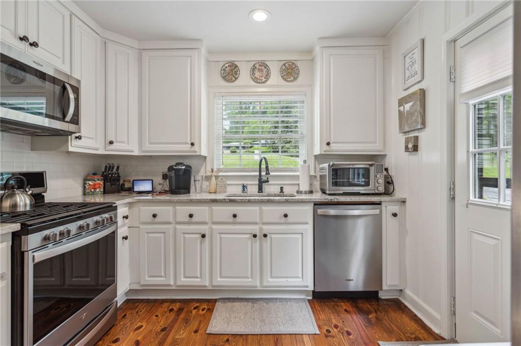 1558 Moores Mill Road NW
