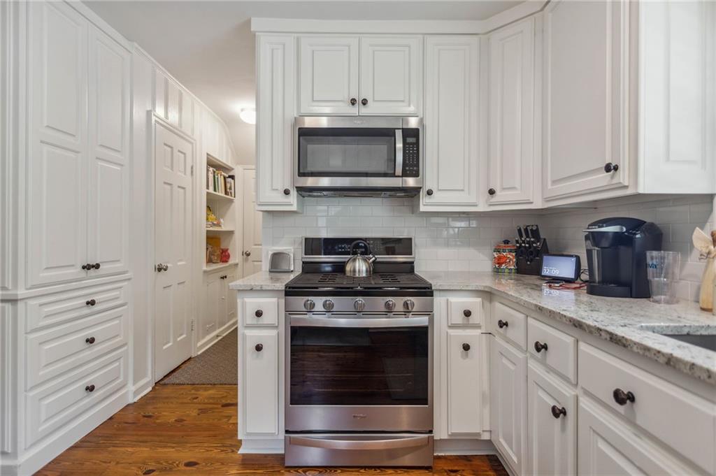 1558 Moores Mill Road NW