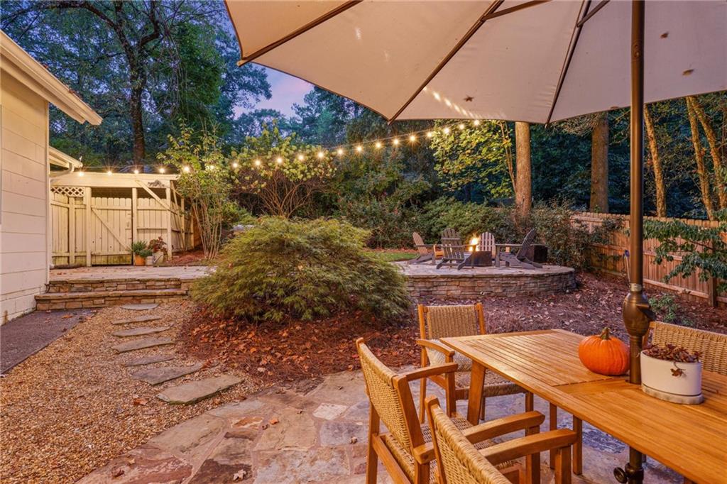 2741 Defoors Ferry Road NW
