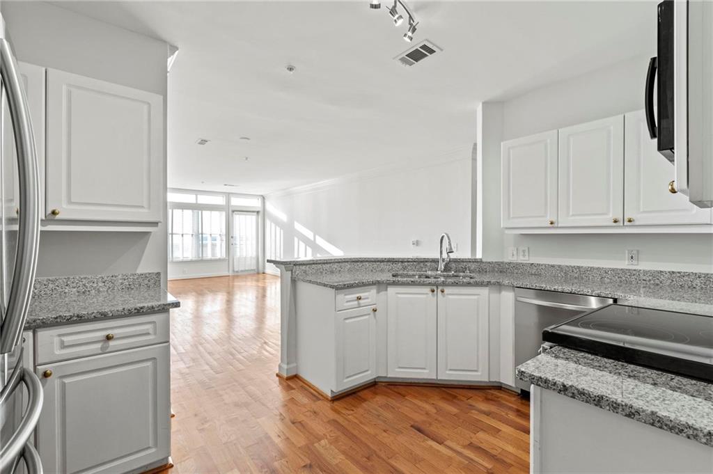 3334 Peacthtree Road NE Unit 1207