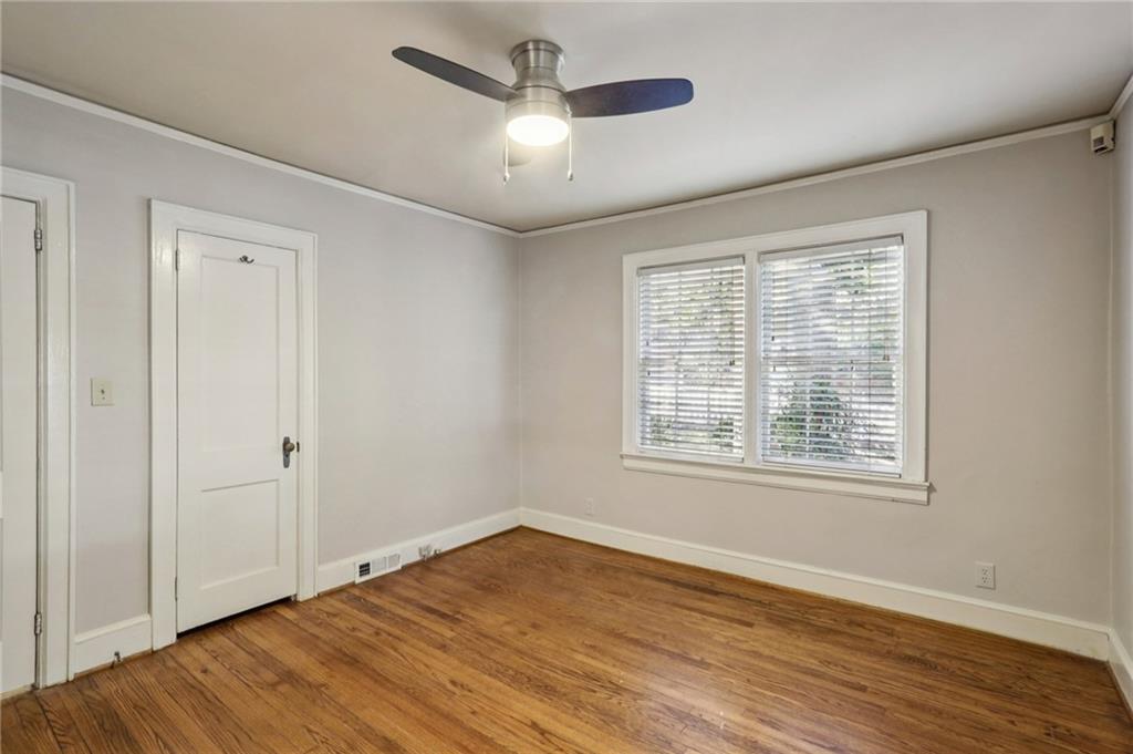 22 Peachtree Hills Avenue NE