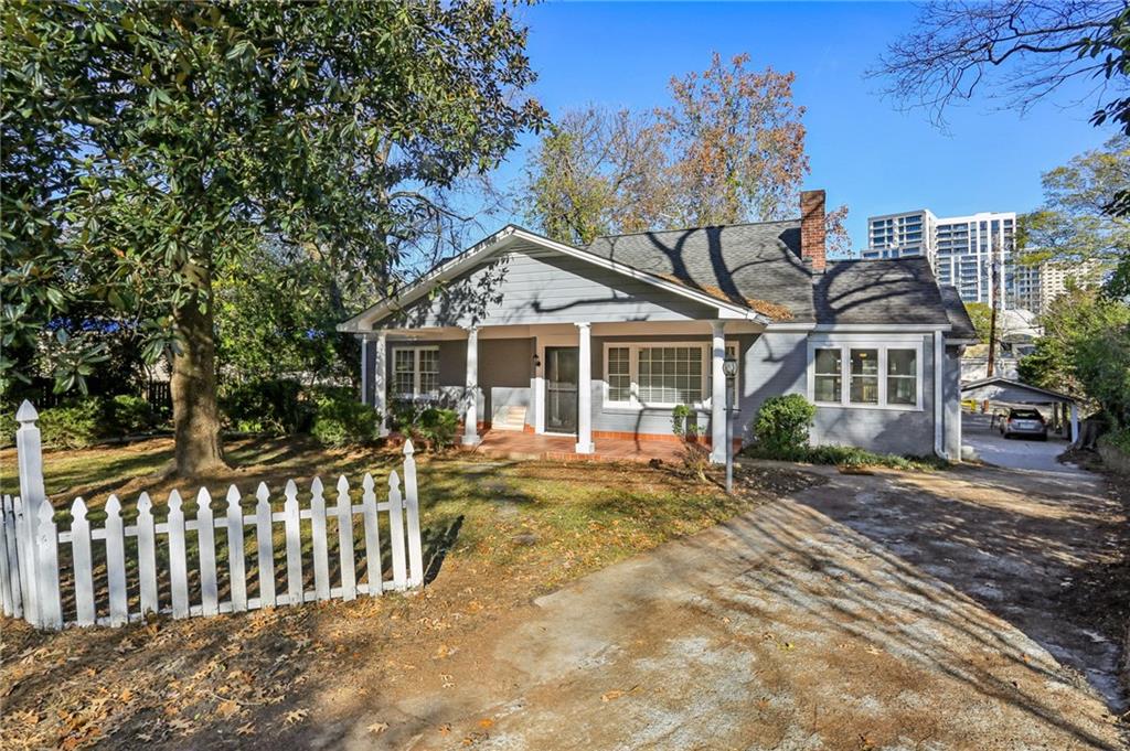 22 Peachtree Hills Avenue NE