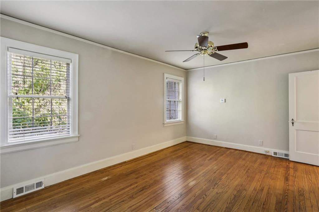 22 Peachtree Hills Avenue NE