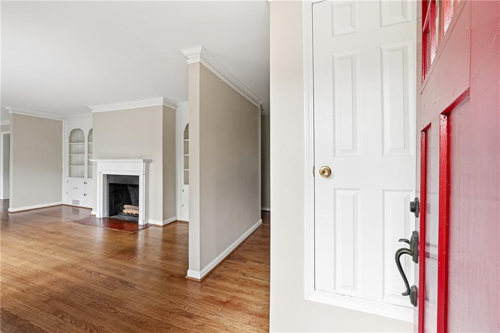 1846 fernwood Road NW