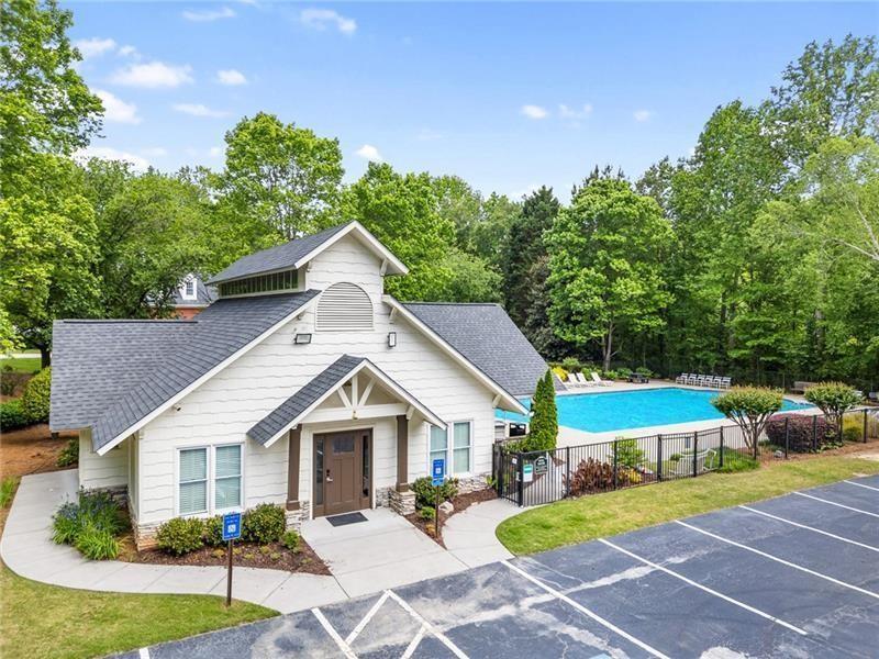 1607 Brentwood Drive