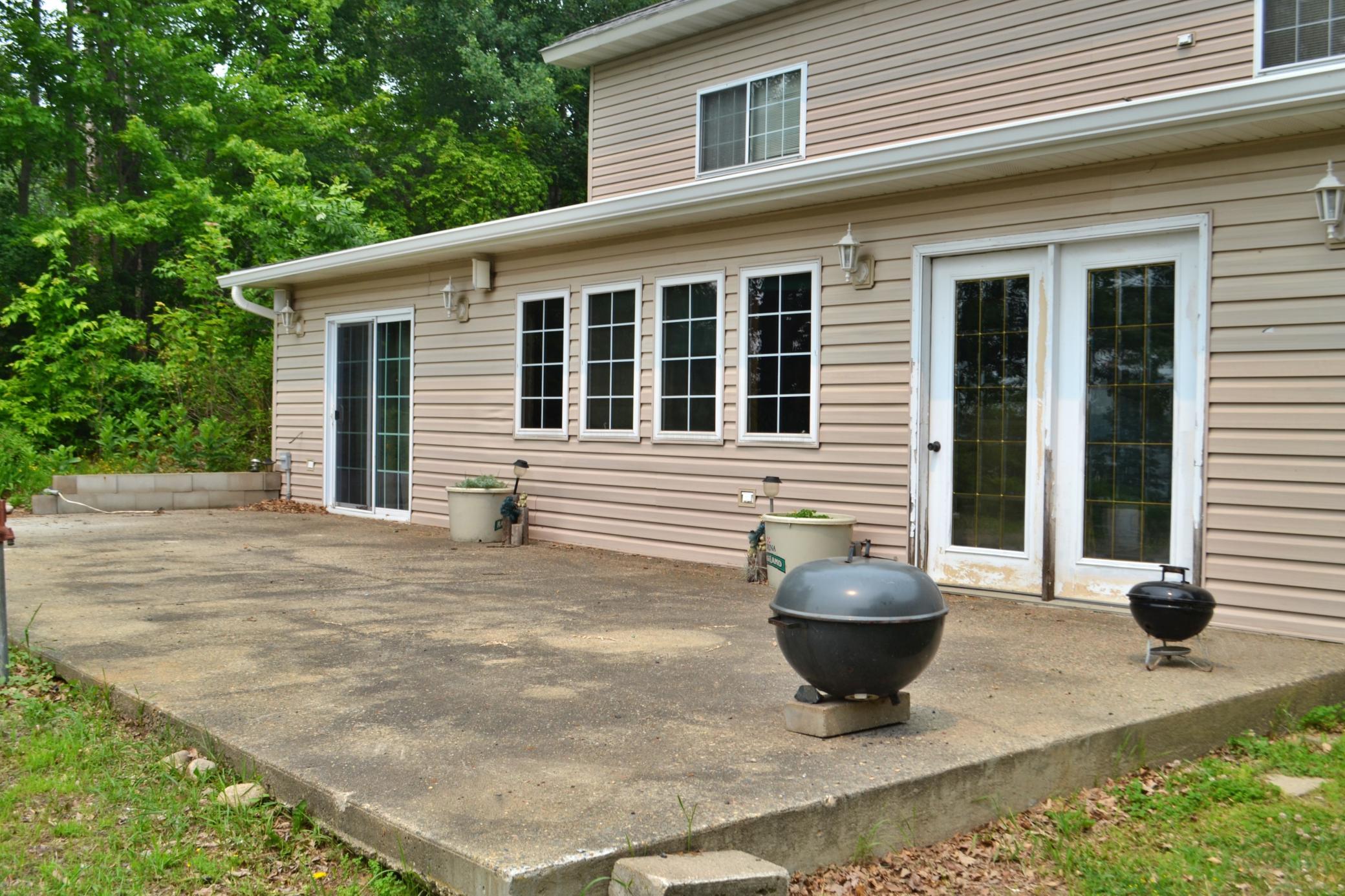 2200 E Five Point Lake Drive NW