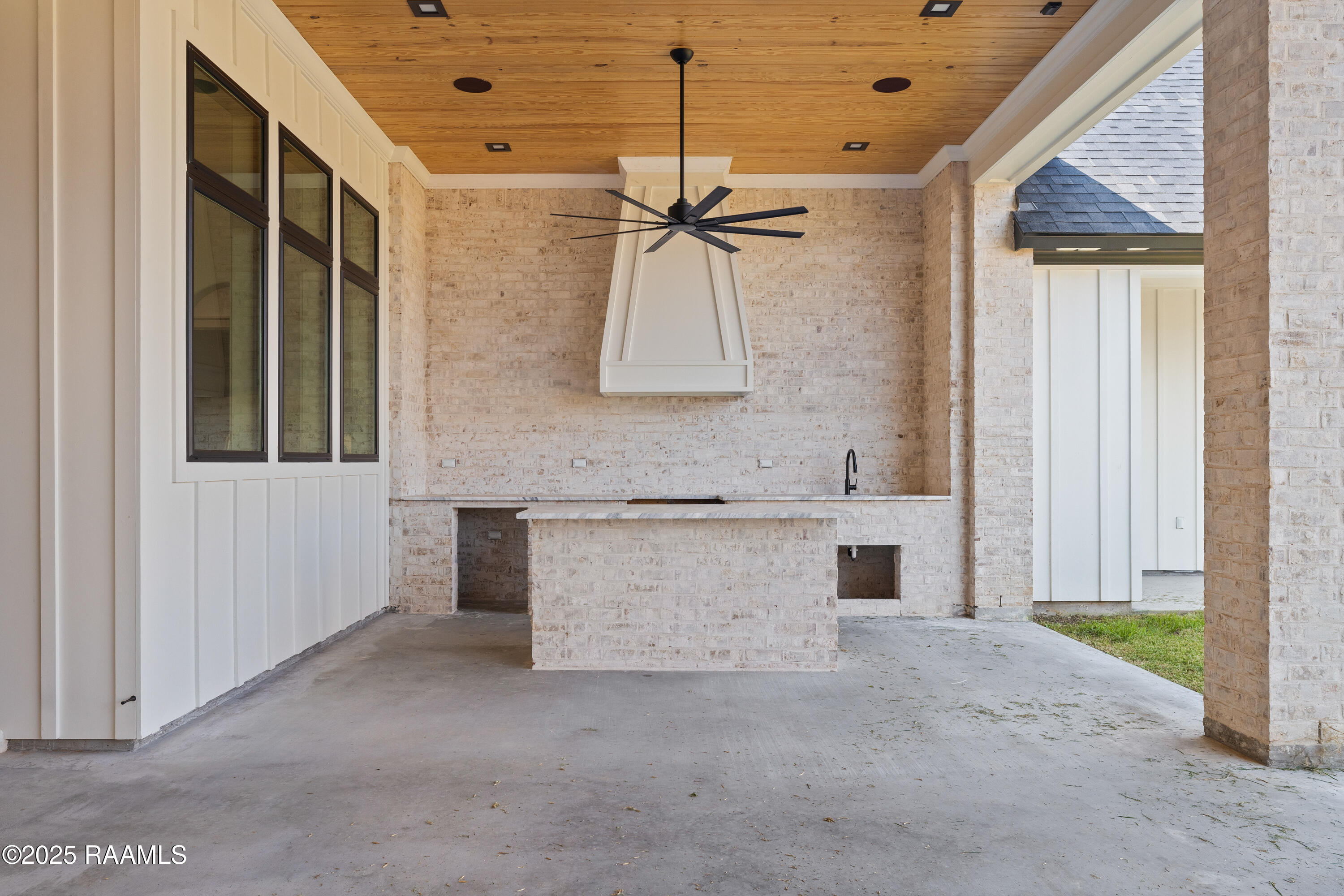 103 Sabal Leaf Lane