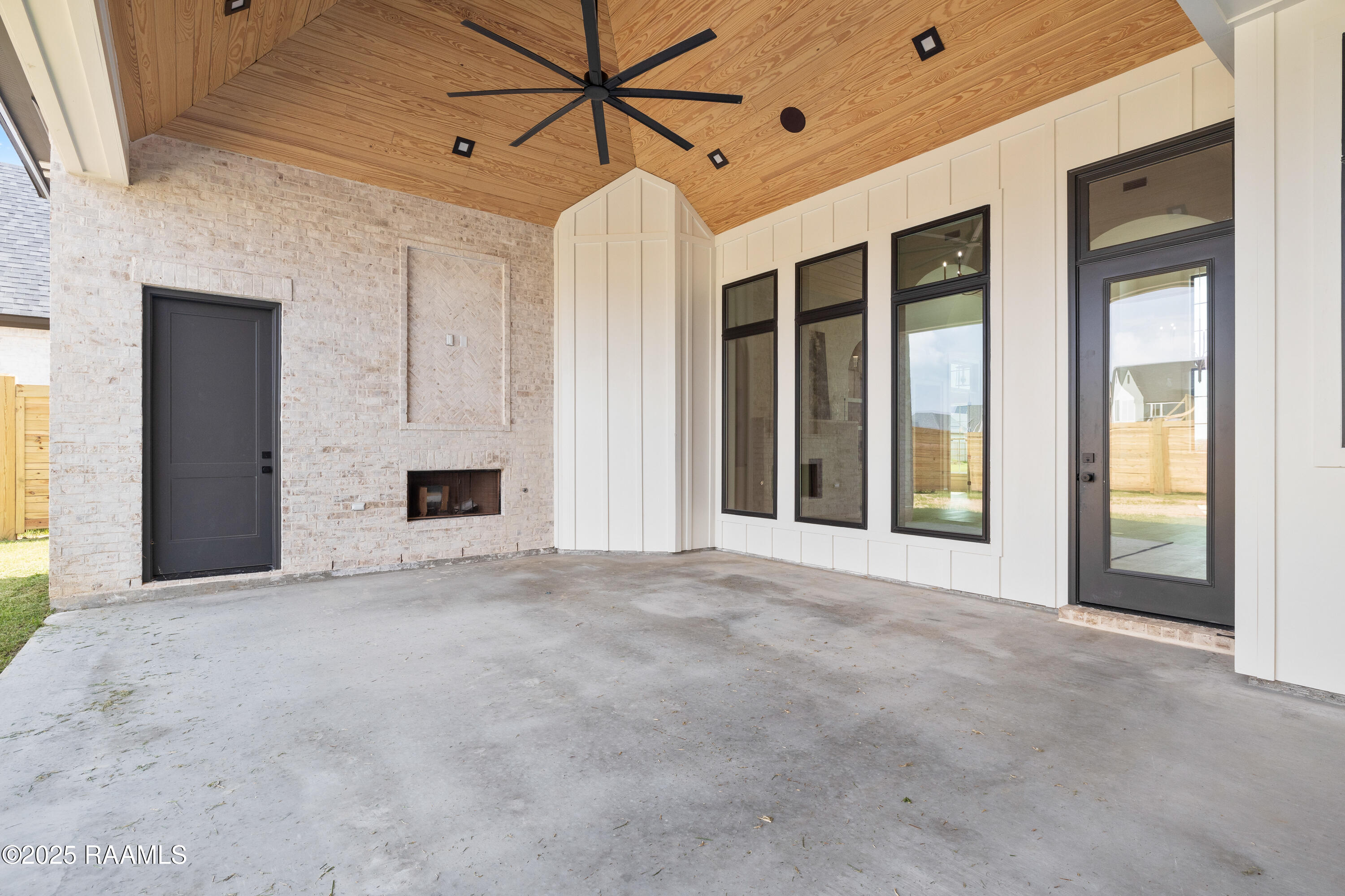 103 Sabal Leaf Lane