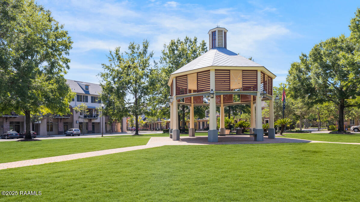 408 Princeton Woods Loop