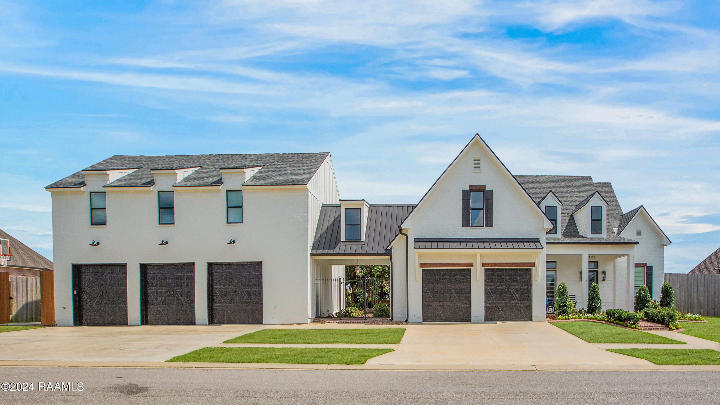 401 Bronze Palm Way