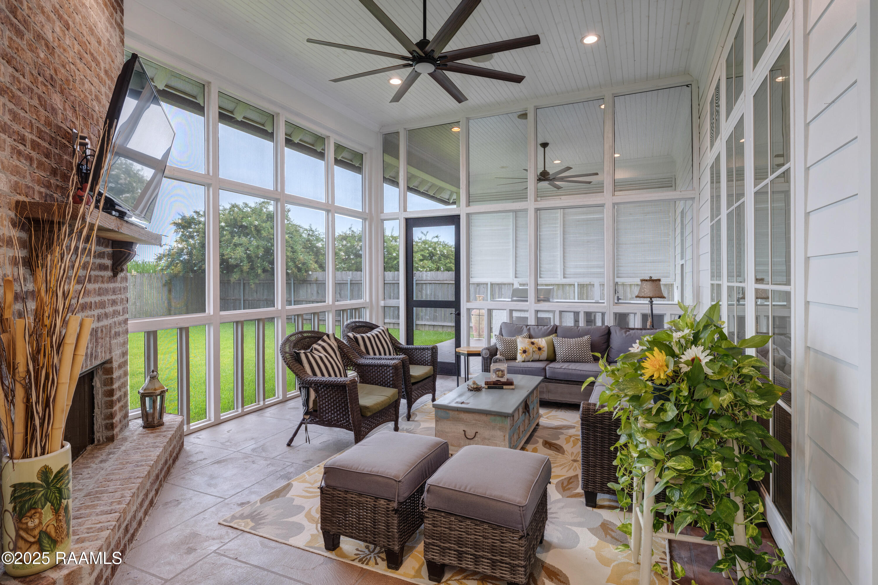 207 Bronze Palm Way