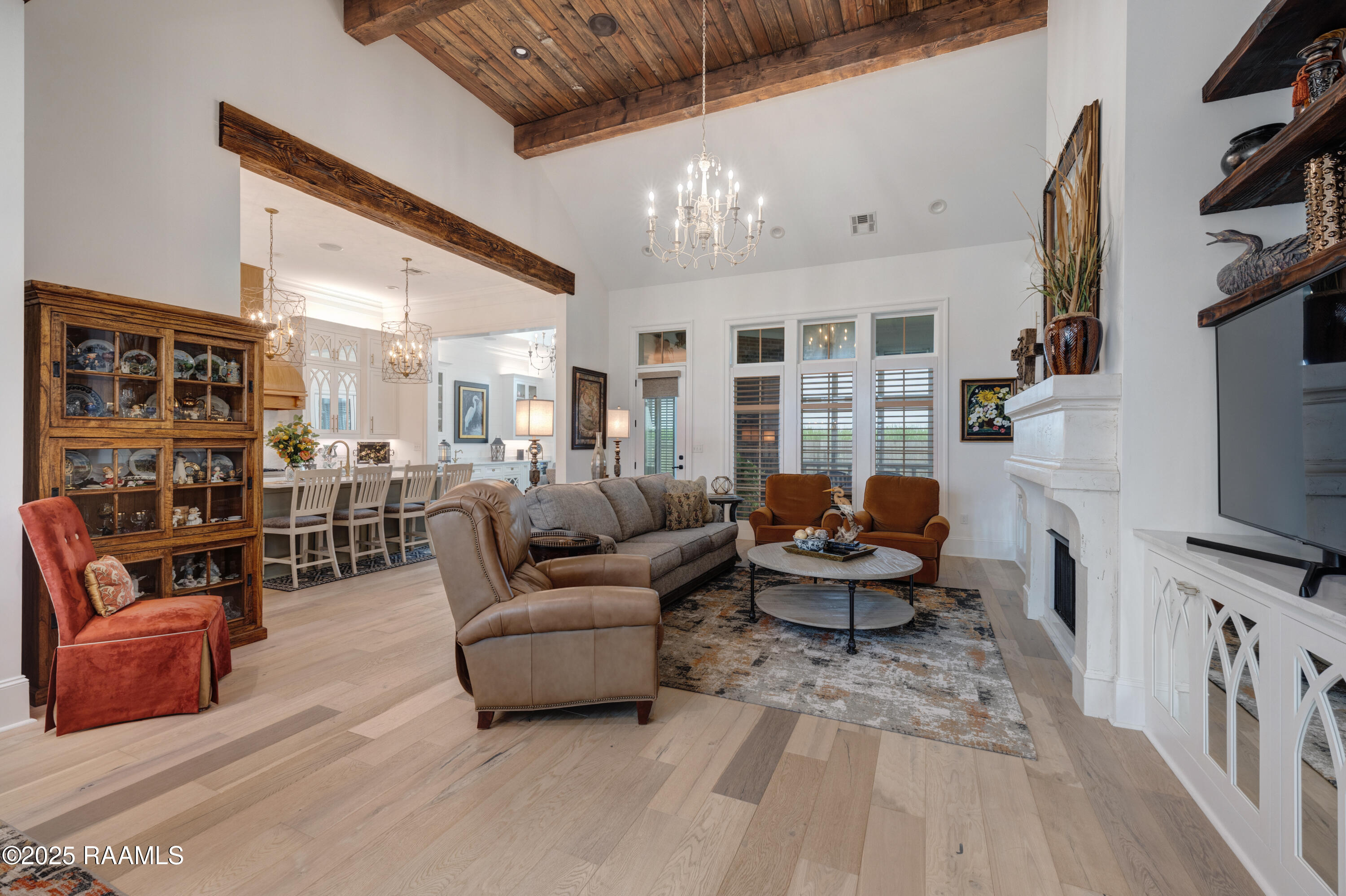 207 Bronze Palm Way