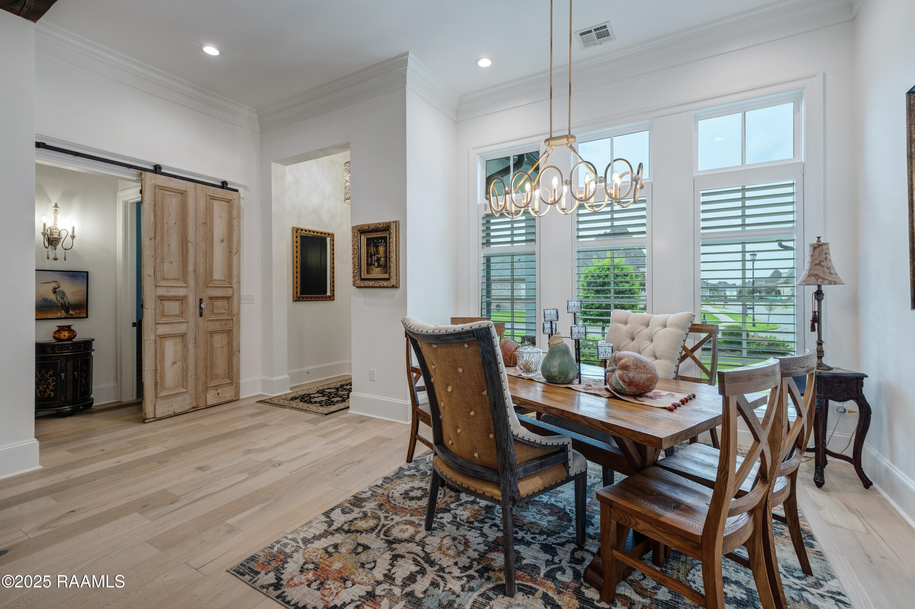 207 Bronze Palm Way