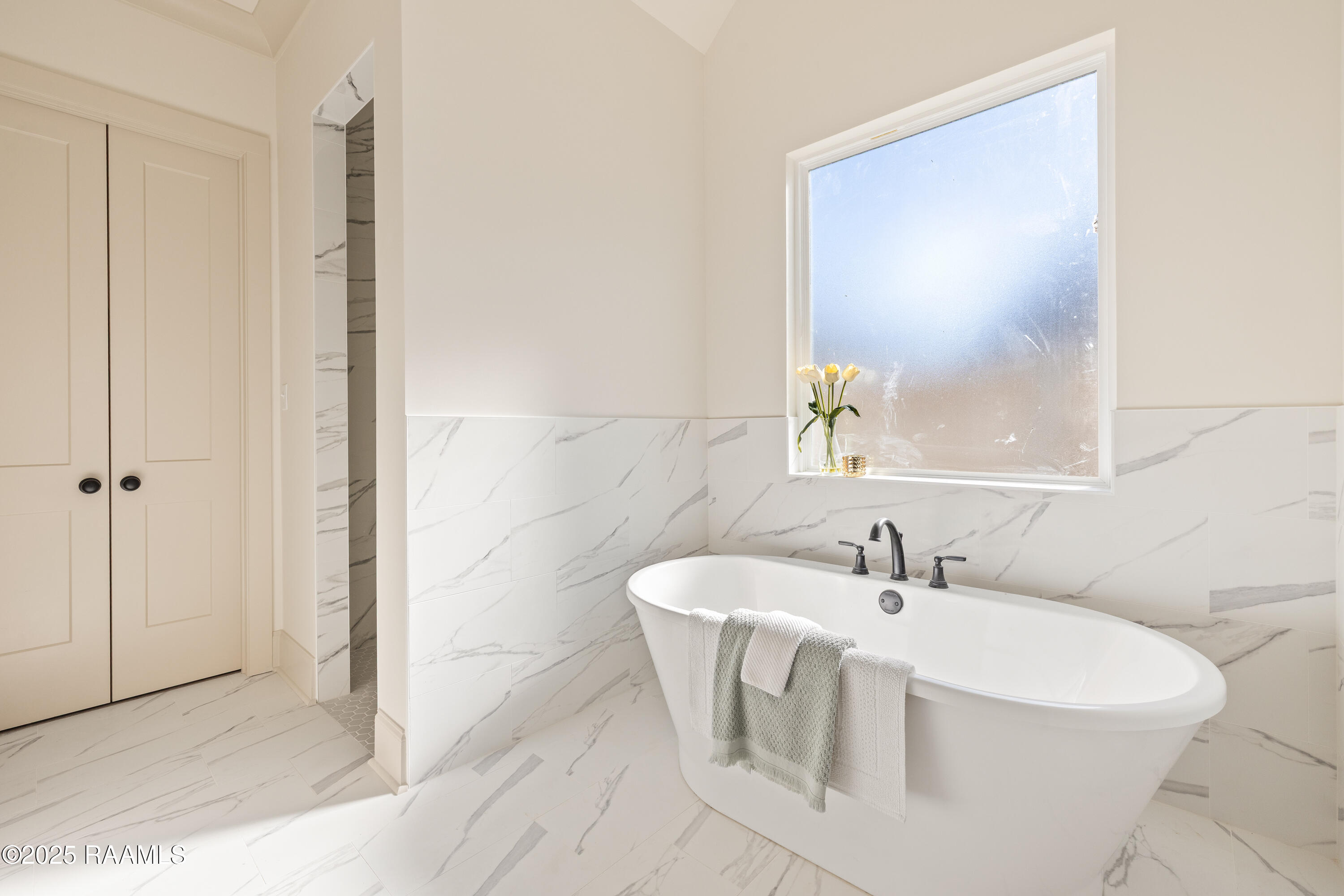 308 Alexander Palm Avenue