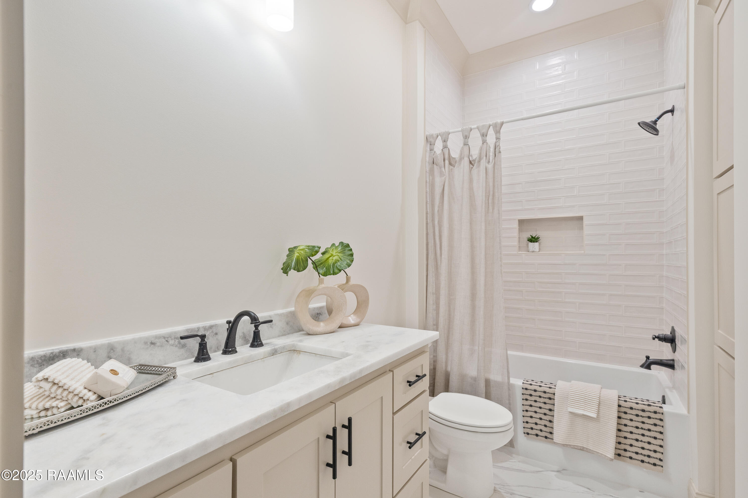 108 Travellers Palm Way