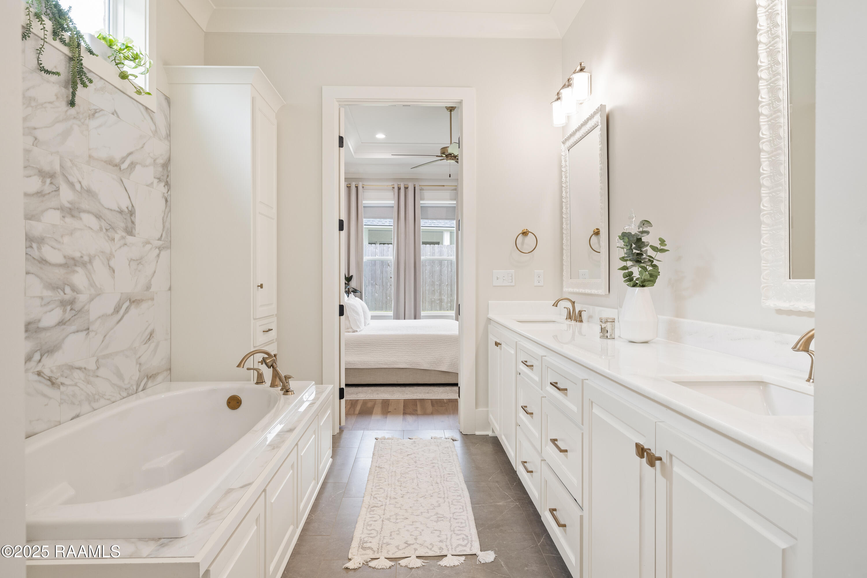 104 Queen Palm Circle