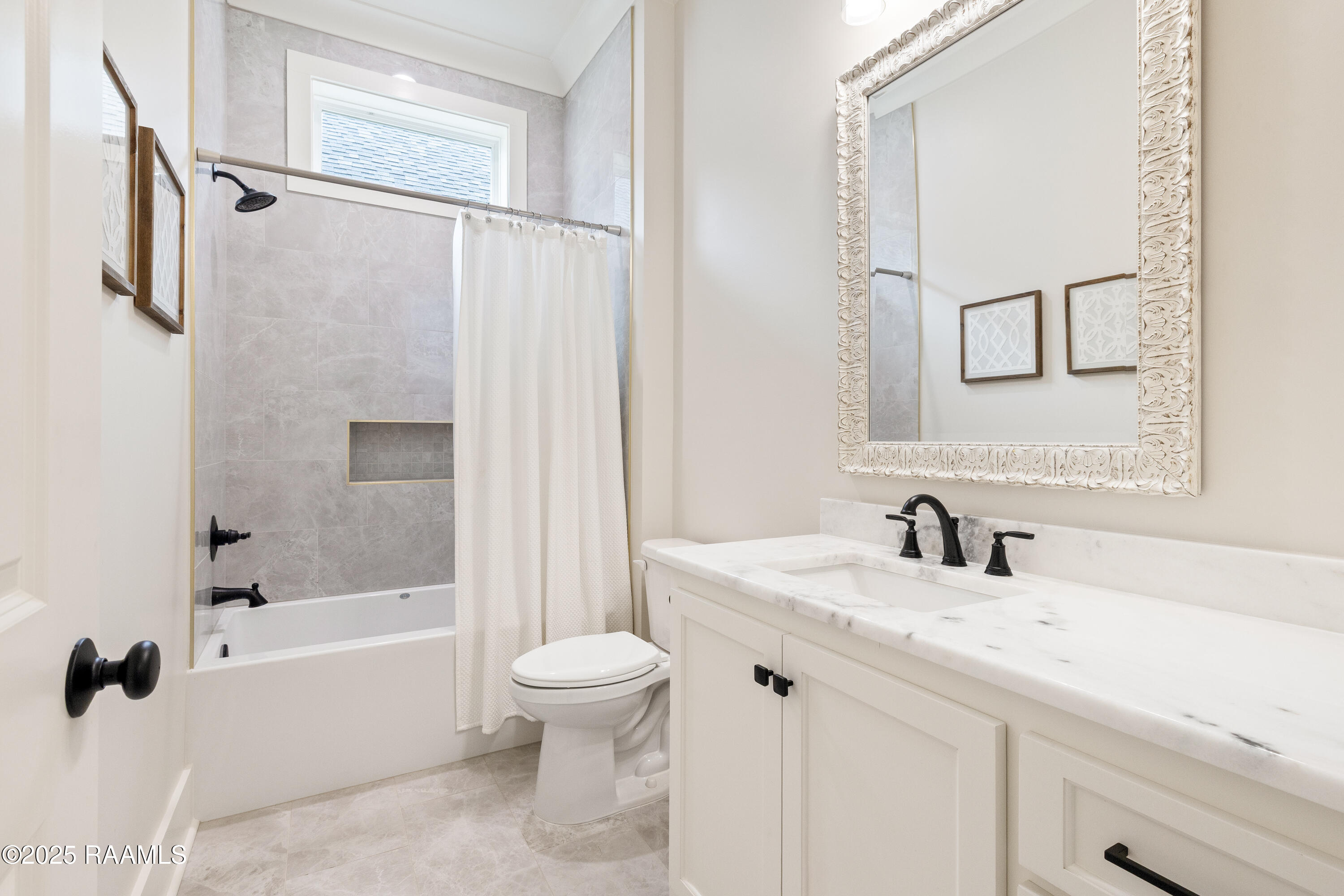 104 Queen Palm Circle