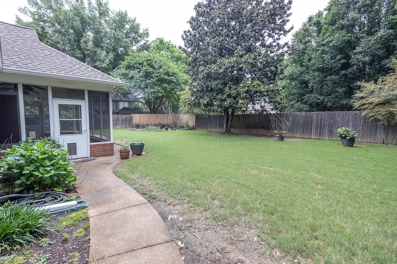 2216 GRANDBURY WAY