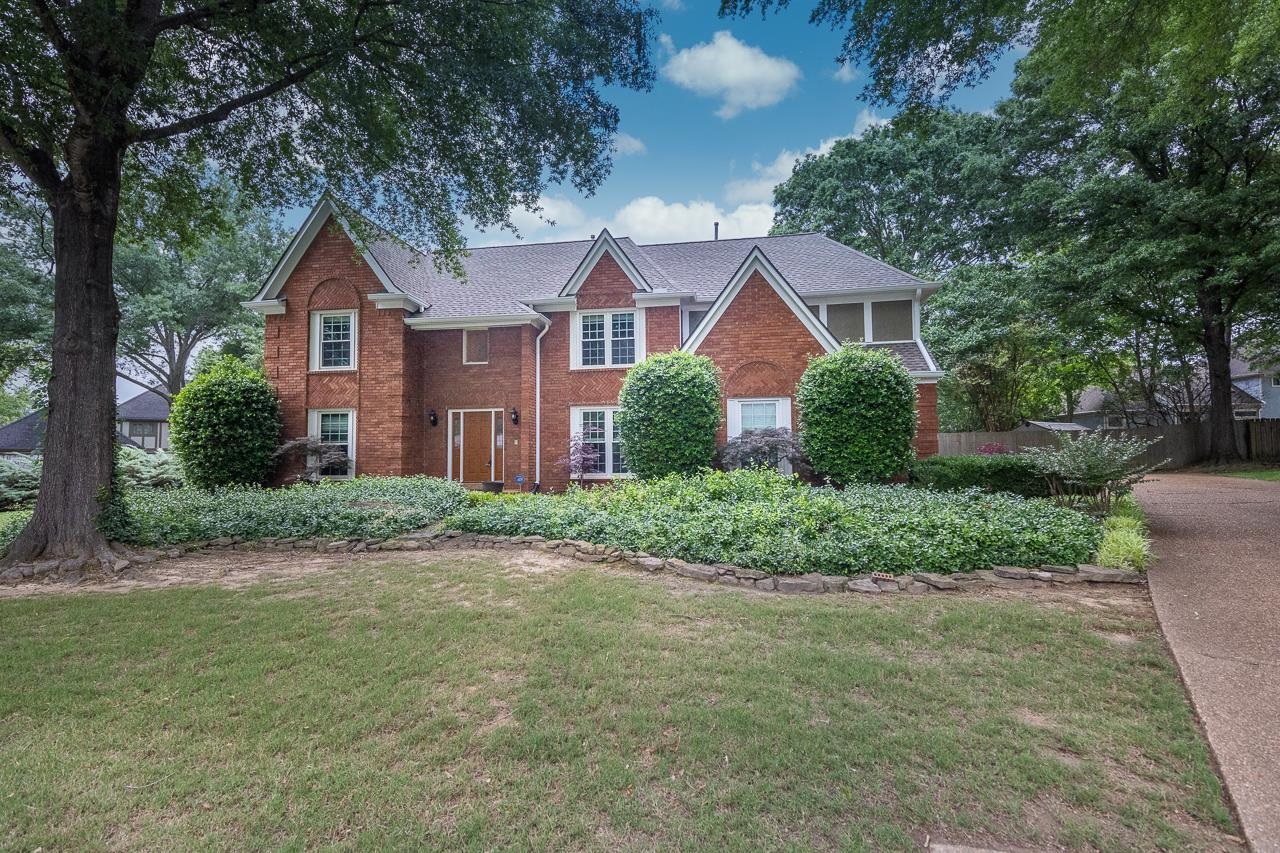 2216 GRANDBURY WAY