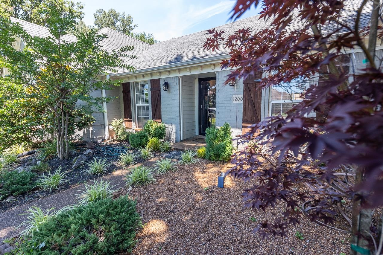 1200 YORKTOWN DR