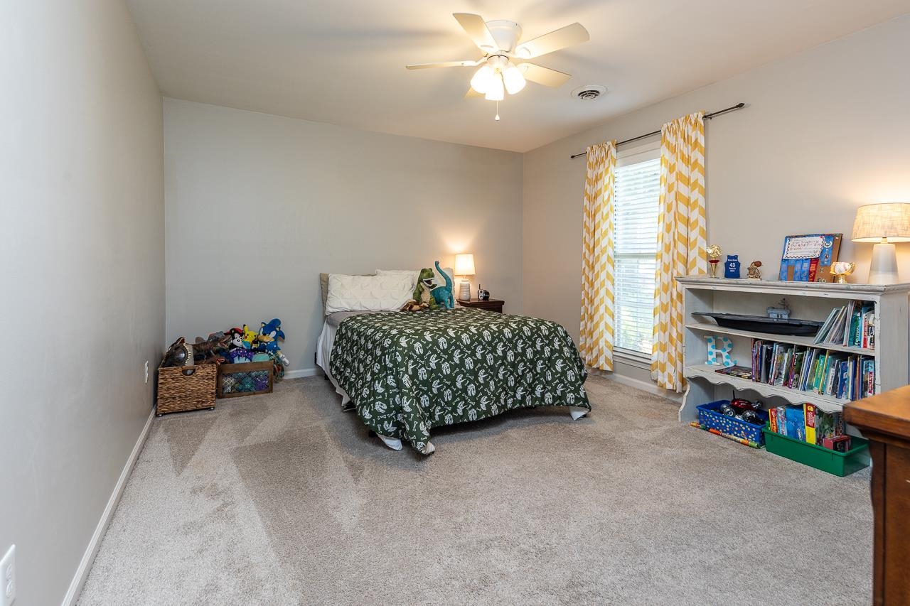 1200 YORKTOWN DR