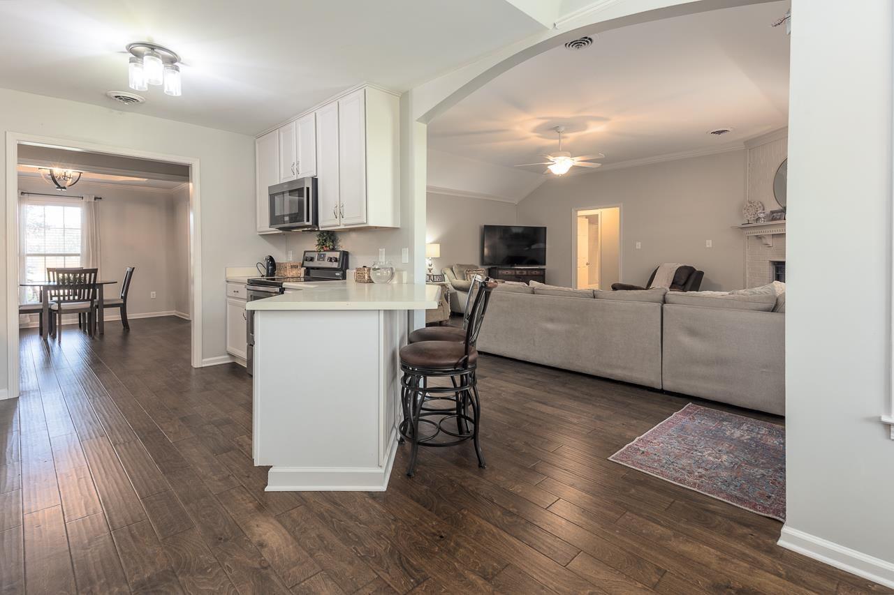 1200 YORKTOWN DR