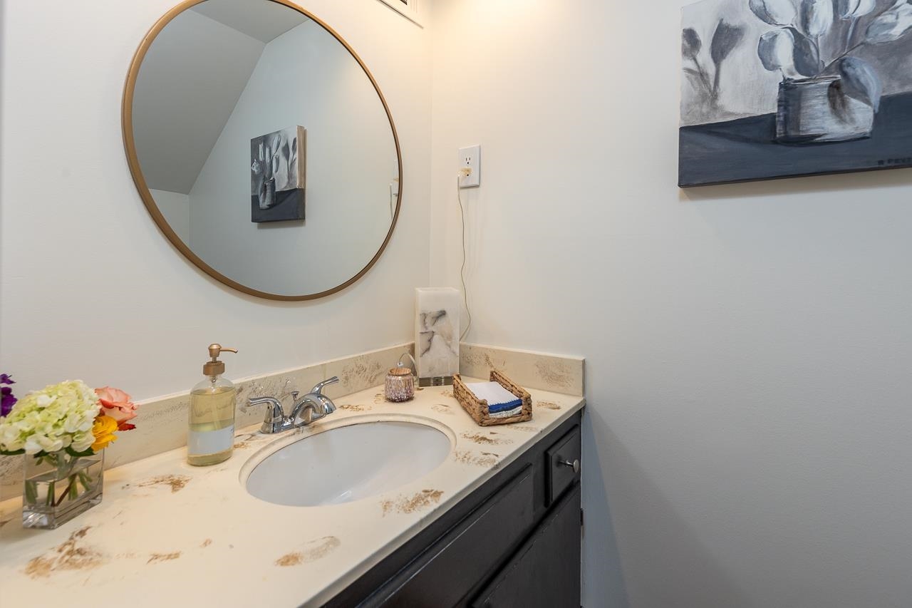 7527 BAVARIAN DR Unit: 1