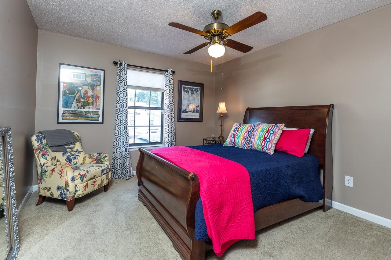 7527 BAVARIAN DR Unit: 1