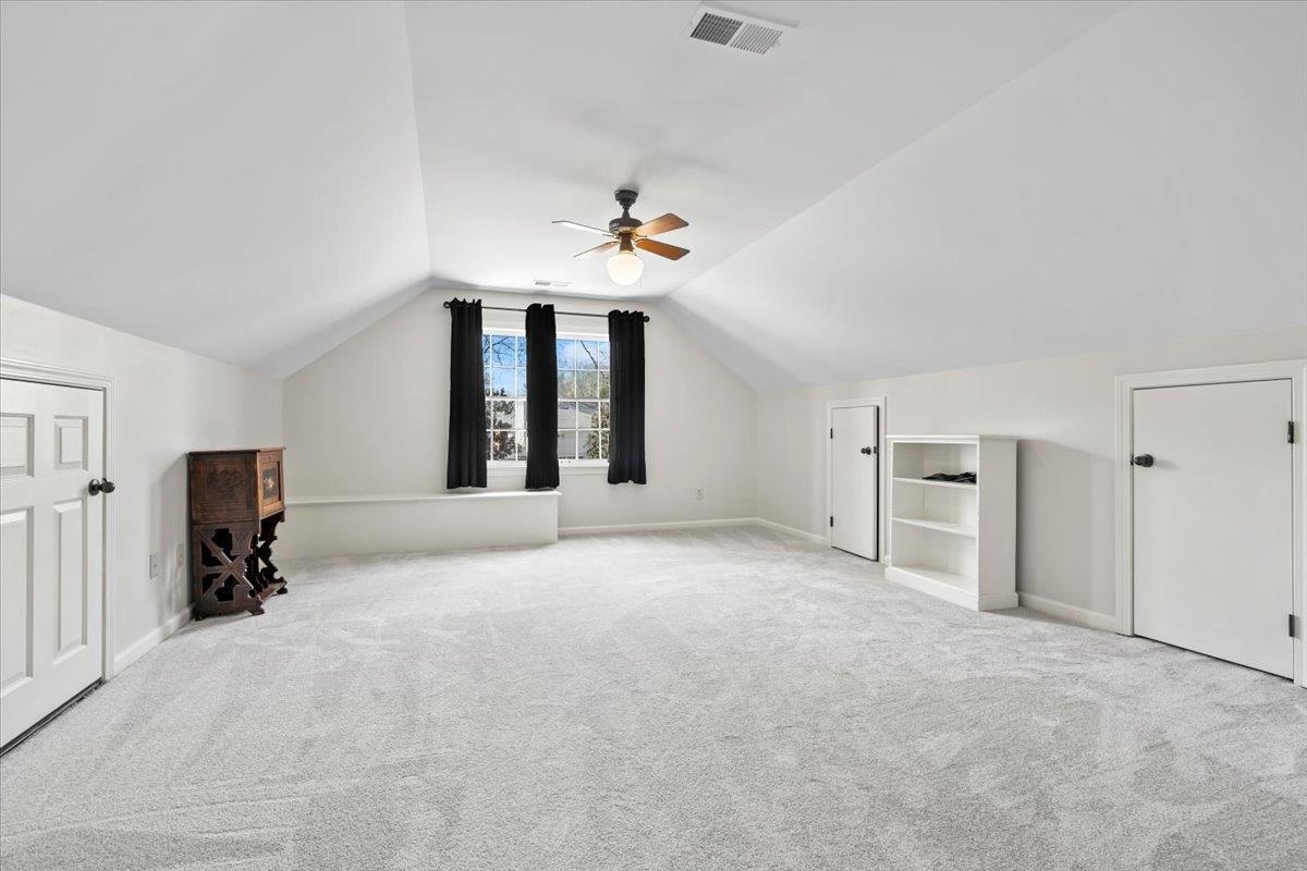 2115 DEERWOODS CV