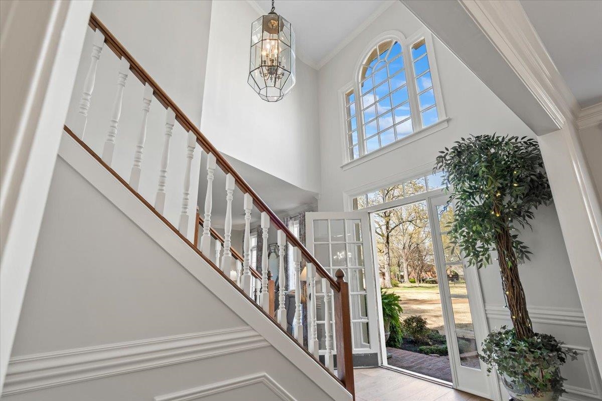 2115 DEERWOODS CV