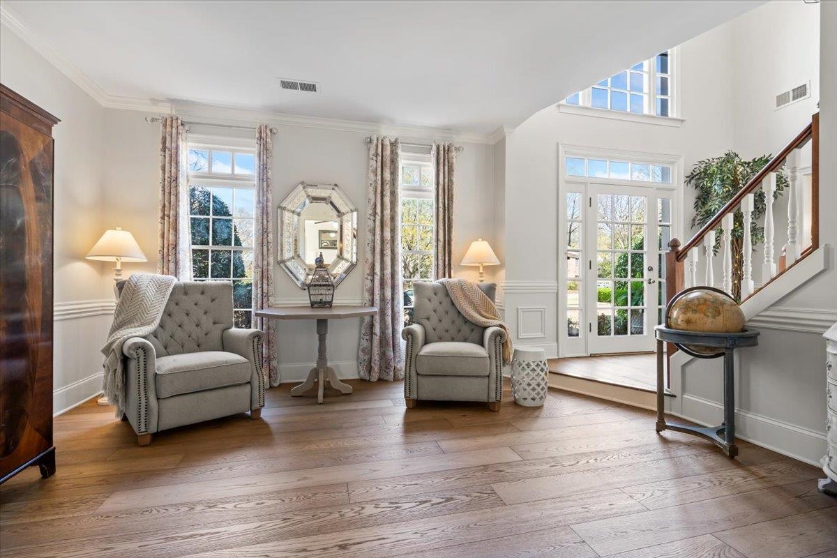 2115 DEERWOODS CV