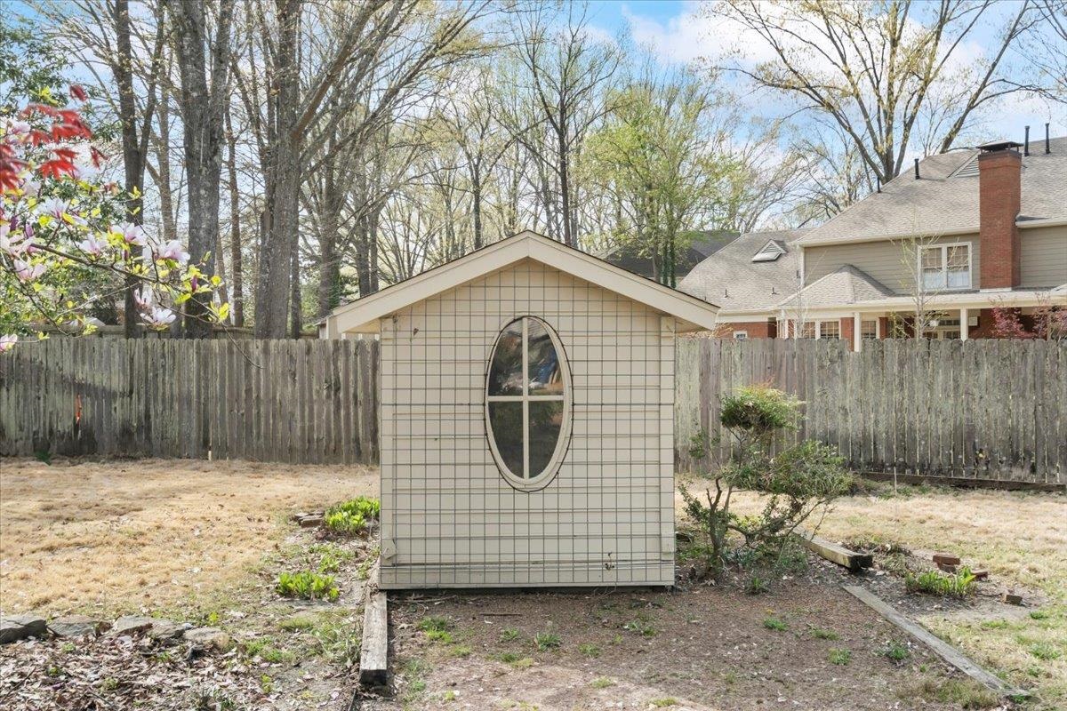2115 DEERWOODS CV