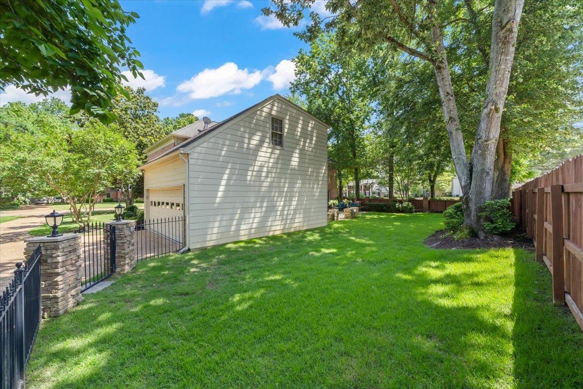 2835 HUNTERS FOREST DR