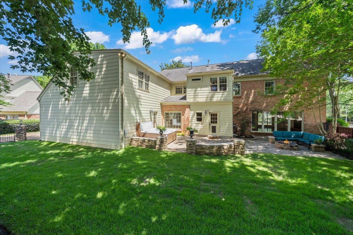 2835 HUNTERS FOREST DR