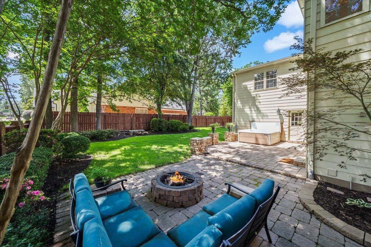 2835 HUNTERS FOREST DR