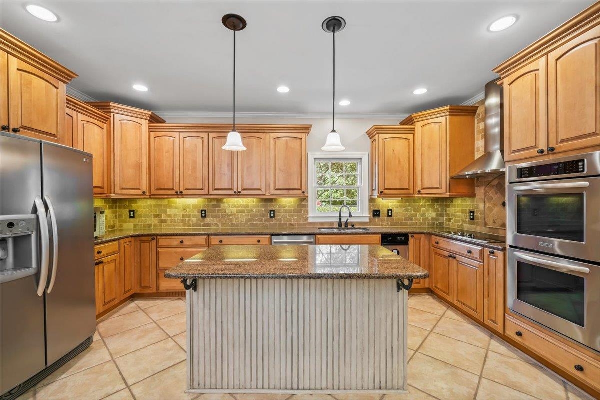 2835 HUNTERS FOREST DR