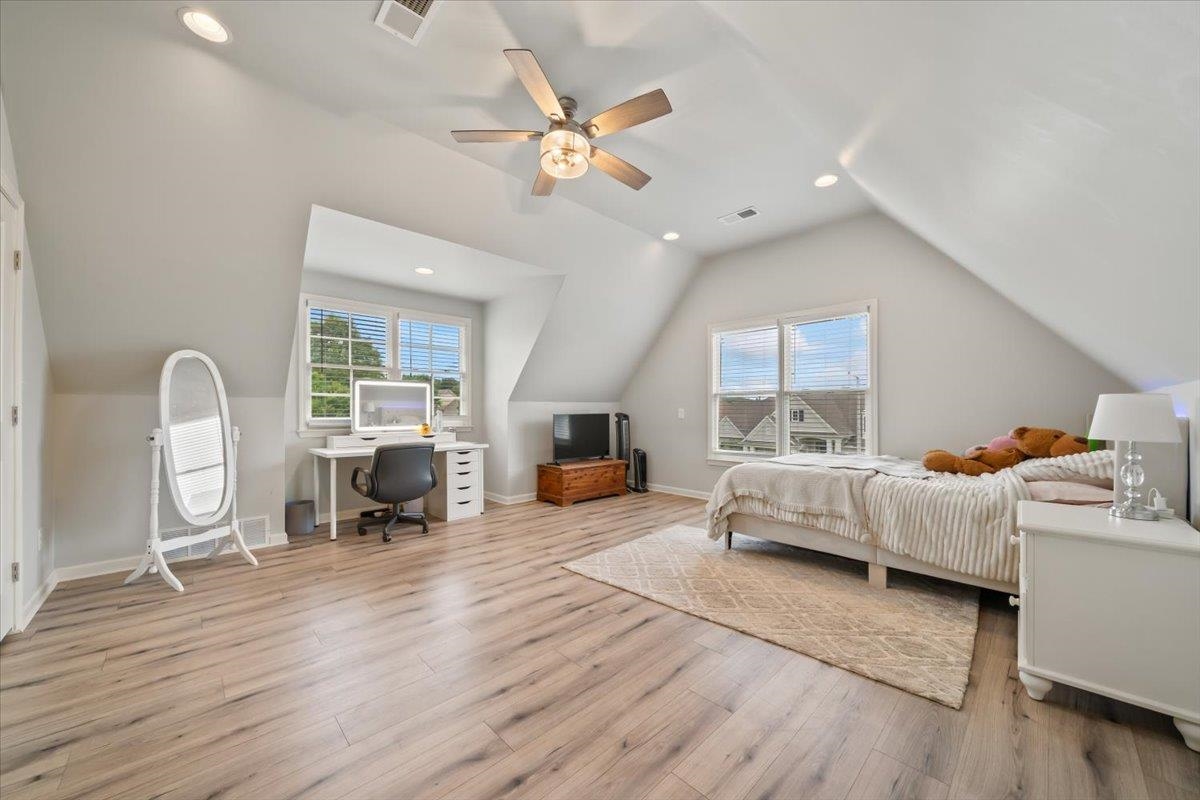 5606 COZY WILLOW WAY