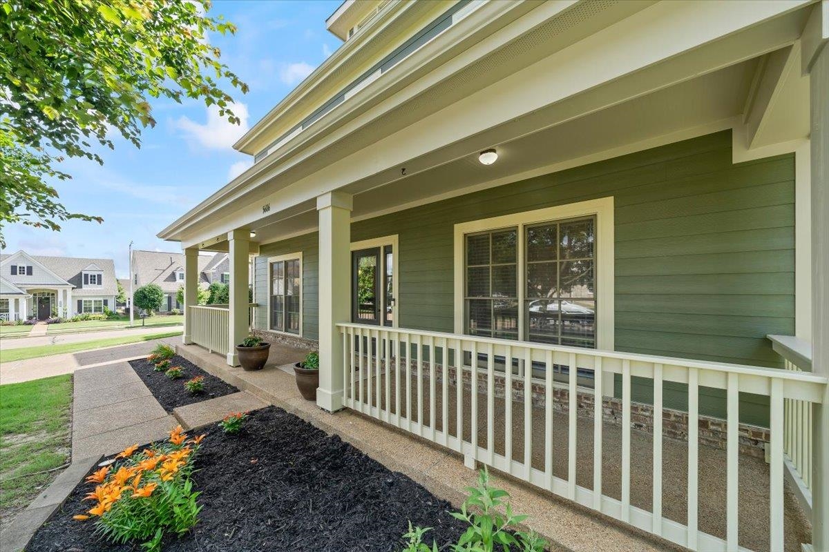 5606 COZY WILLOW WAY