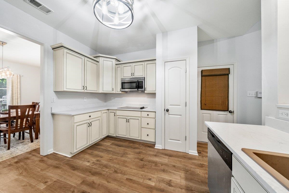 5606 COZY WILLOW WAY