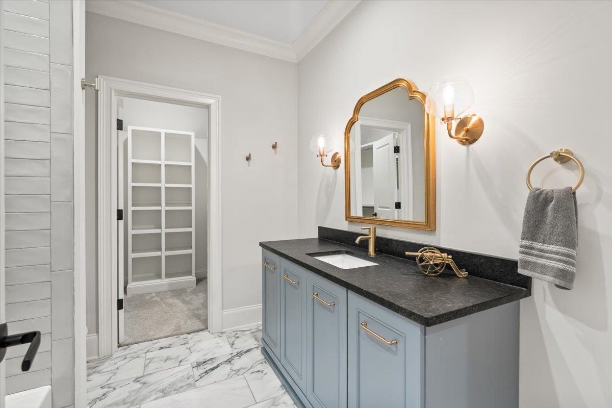 3056 CHAPEL WOODS CV