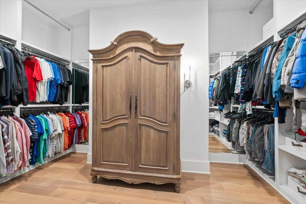 3056 CHAPEL WOODS CV