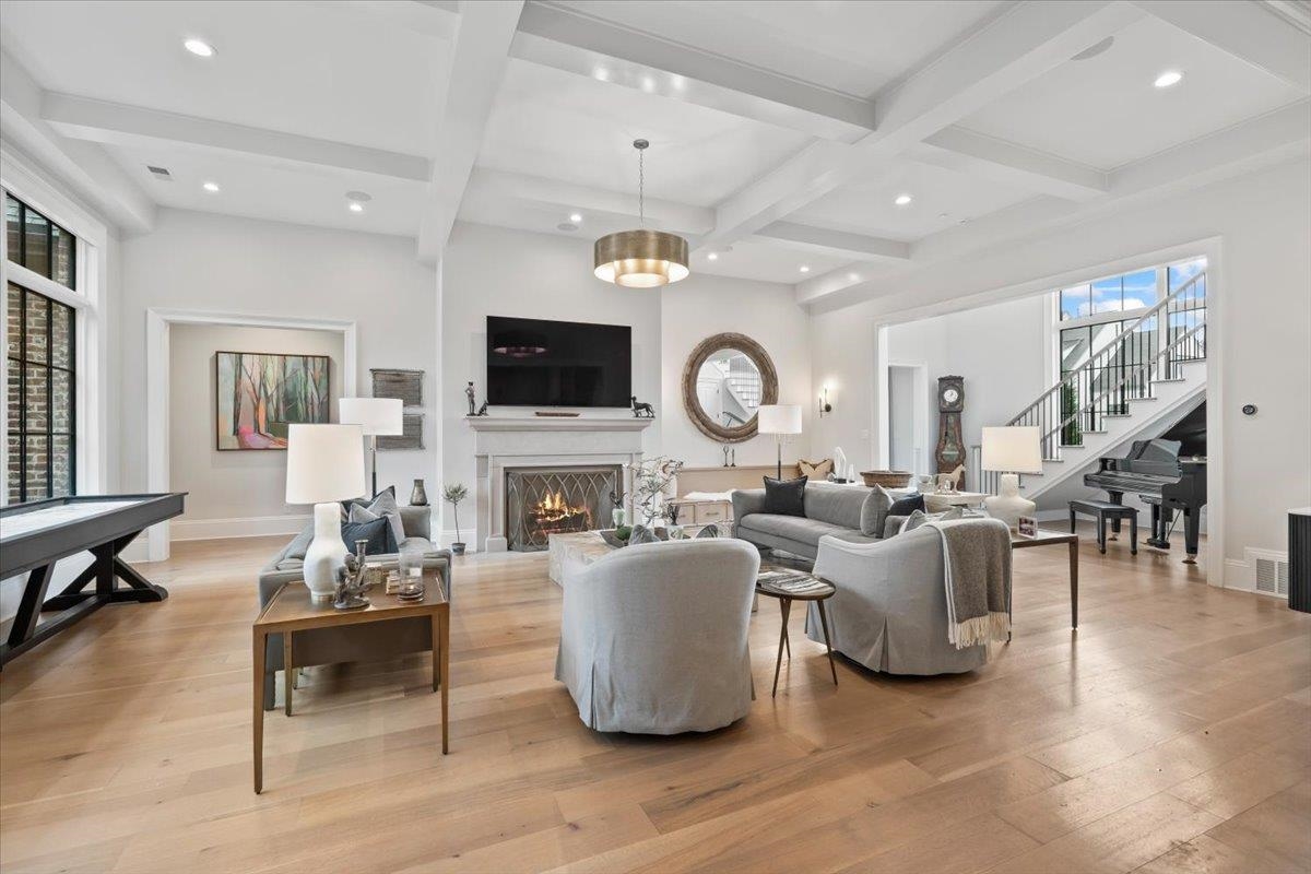 3056 CHAPEL WOODS CV