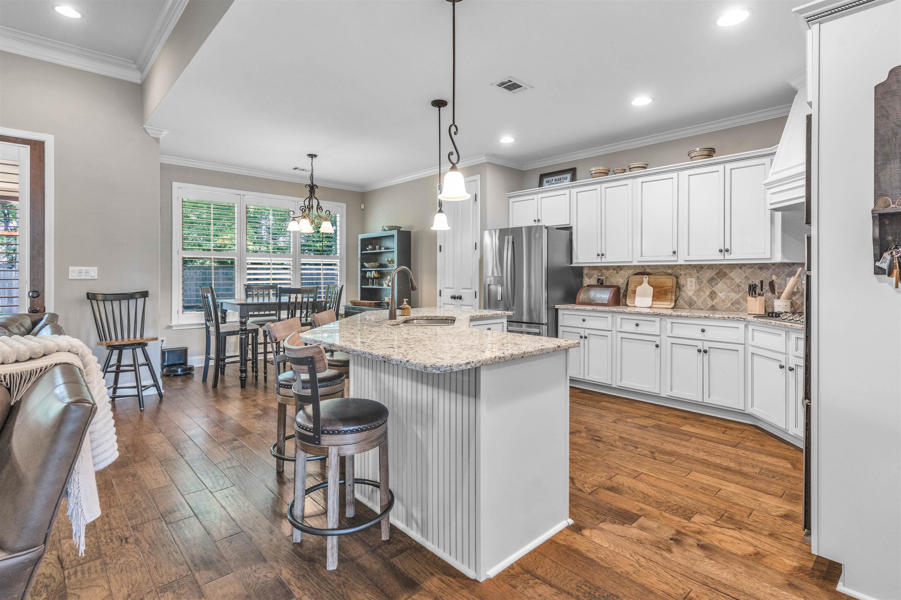 255 SAUNDERS CREEK CIR