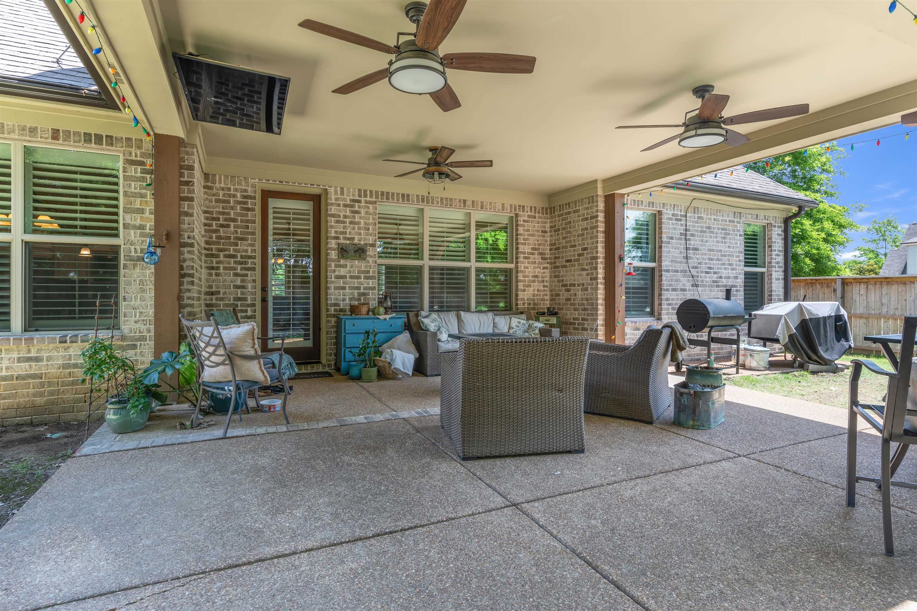 255 SAUNDERS CREEK CIR