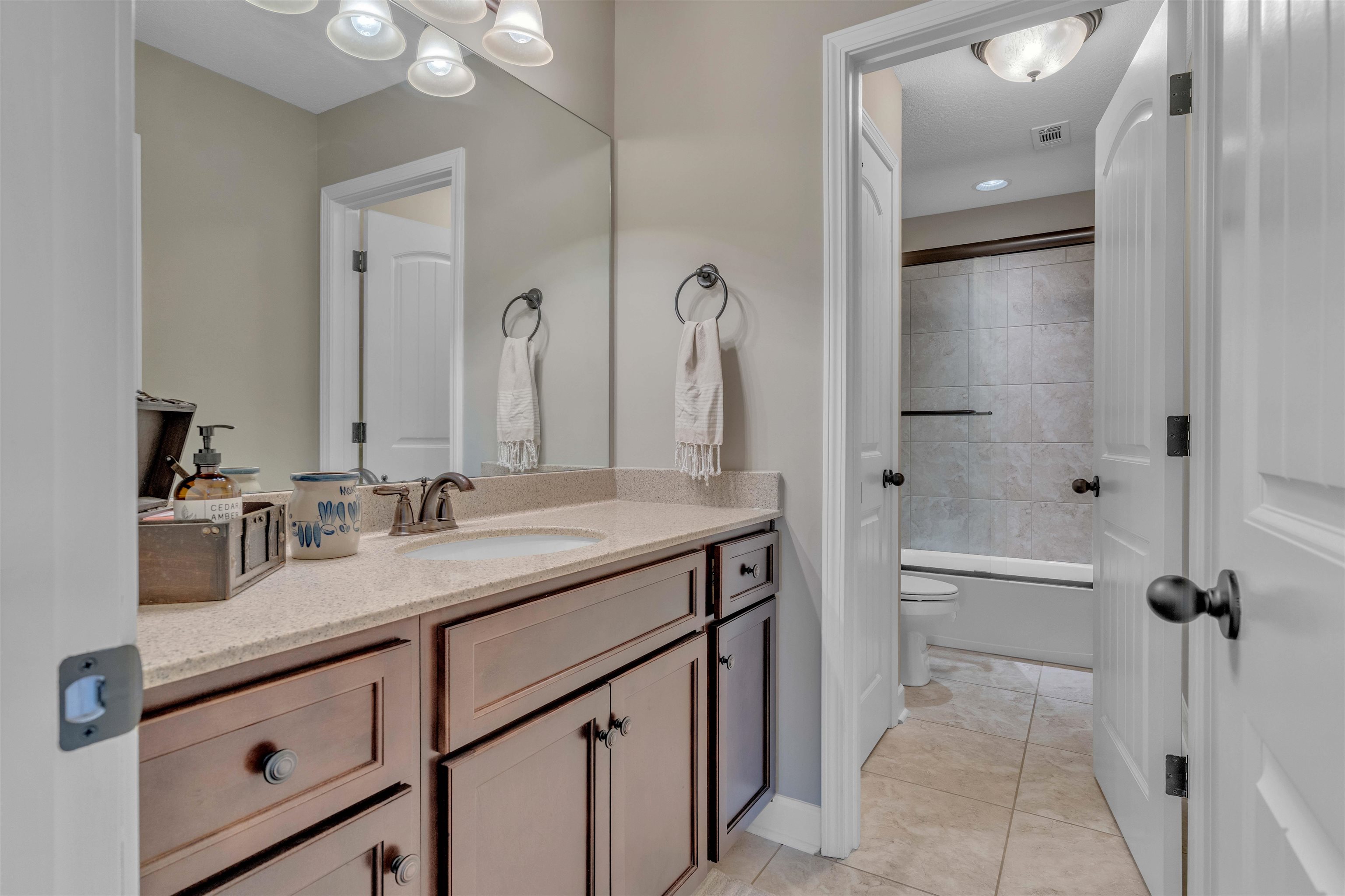 255 SAUNDERS CREEK CIR